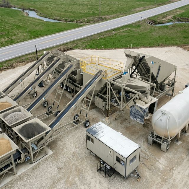 CON-E-CO LO-PRO Series concrete batch plant